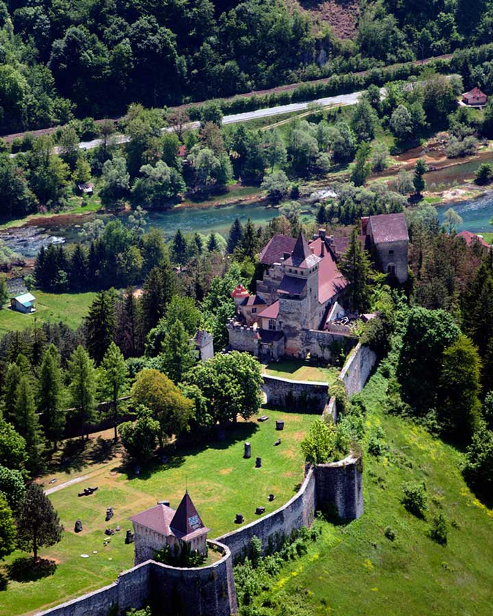 Dvorac Ostrožac - 2